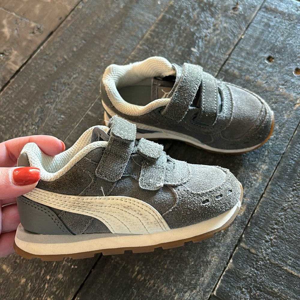 Puma Sneakers